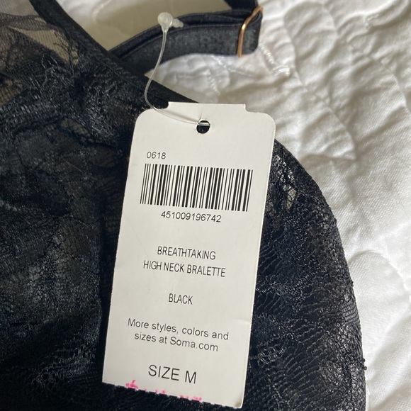 Lingerie - Picture 4 of 9